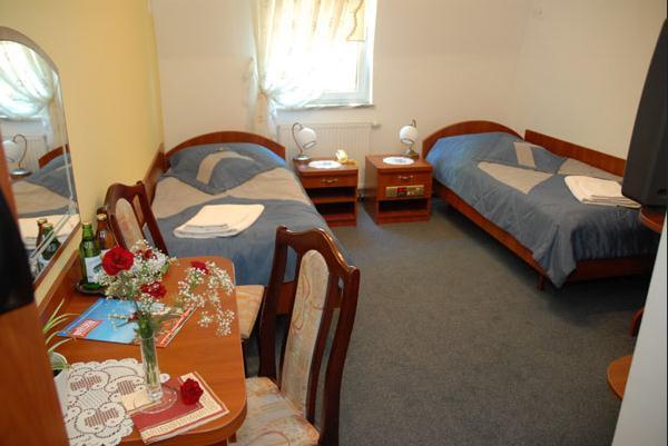 Hotel Restauracja Kaukaska Jadwiga Choroszy Wolsztyn Bilik gambar
