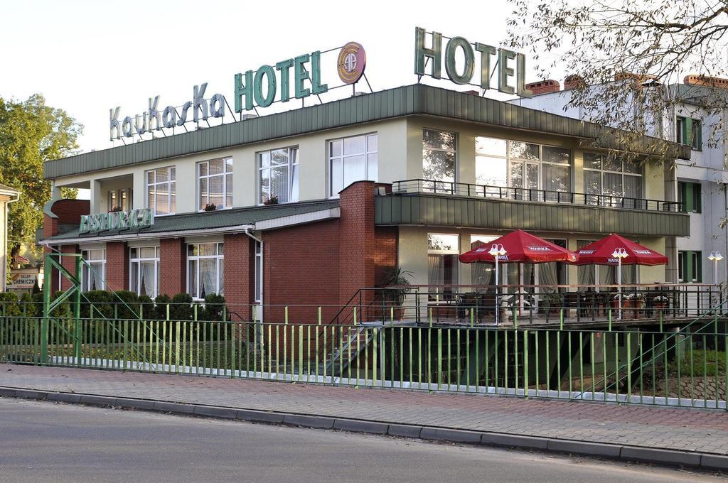 Hotel Restauracja Kaukaska Jadwiga Choroszy Wolsztyn Luaran gambar